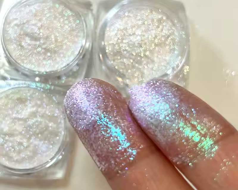 DP26 Pearl White Light Eye Shadow