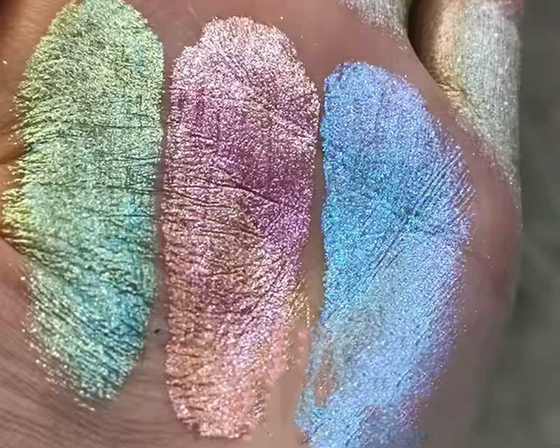 DP21 makeup chameleon duochrome eyeshadow